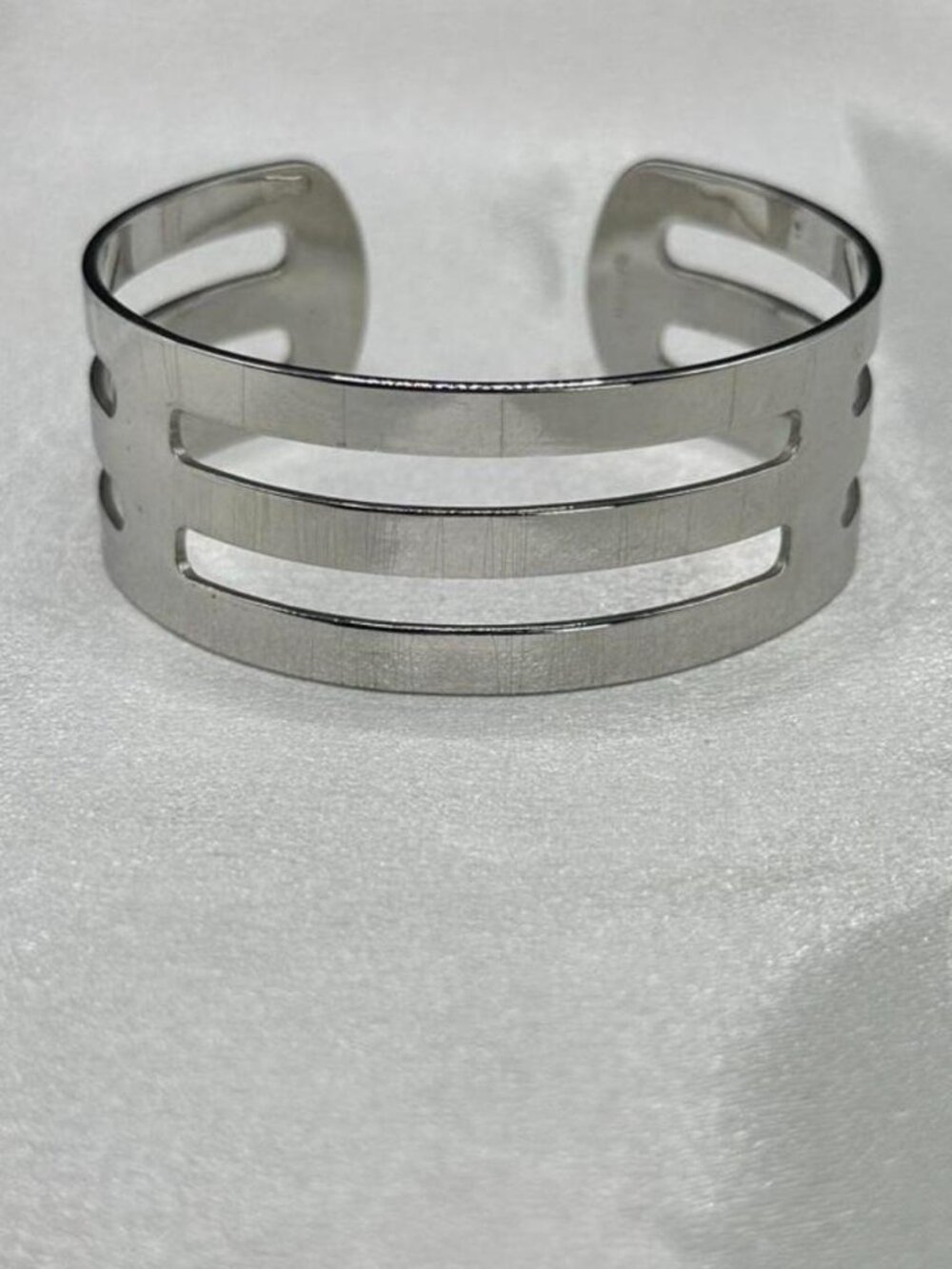 Vintage Sarah Coventry Signed Silver Tone Cuff Bracelet